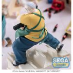 TARO SAKAMOTO SAKAMOTO DAYS LUMINASTA. Sega presenta a Taro Sakamoto con su uniforme de trabajo dentro de la línea Luminasta, basada en el personaje del anime "Sakamoto Days". La figura mide aproximadamente 21 cm de alto y está fabricada en PVC. Su diseño refleja el equilibrio entre la vida cotidiana y el pasado letal del personaje.