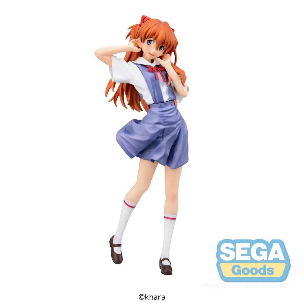 ASUKA UNIFORM NEON GENESIS EVANGELION XSTELLAR. Sega introduce esta figura de Asuka con su uniforme escolar, perteneciente a la colección XStellar. Inspirada en su aparición en las películas del universo “Rebuild of Evangelion", la figura mide aproximadamente 21 cm de alto y está fabricada en PVC. Su pose dinámica y el esculpido detallado destacan su carácter fuerte y decidido.