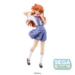 ASUKA UNIFORM NEON GENESIS EVANGELION XSTELLAR. Sega introduce esta figura de Asuka con su uniforme escolar, perteneciente a la colección XStellar. Inspirada en su aparición en las películas del universo “Rebuild of Evangelion", la figura mide aproximadamente 21 cm de alto y está fabricada en PVC. Su pose dinámica y el esculpido detallado destacan su carácter fuerte y decidido.