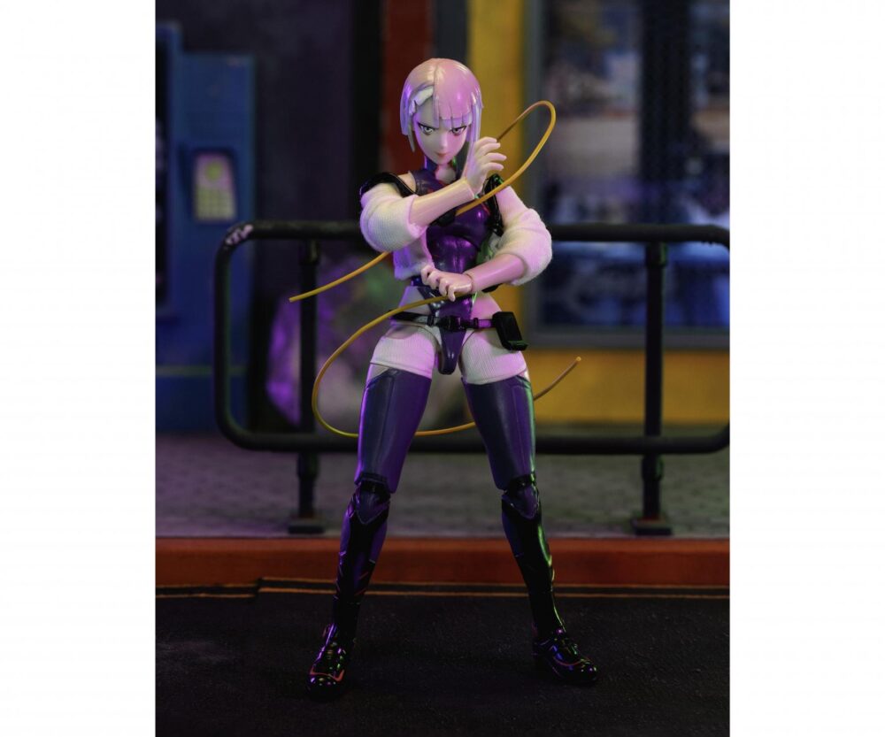 Lucy cyberpunk edgerunners lucy: netrunner & edgerunner de night city. Con un detalle de acción de 14 cm de altura de la misteriosa lucyna "lucy" kushinada cautiva a todos los fans de la serie "cyberpunk: edgerunners". Más de 20 puntos de articulación, así como cabezas, manos y accesorios intercambiables, aseguran que puede organizar la heroína japonesa de anime en nuevas poses dinámicas una y otra vez. Alta calidad y detallado - descubre todas las características de la heroína de la serie: los ojos cibernéticos, el bob asimétrico, color pastel o la chaqueta blanca, desmontable y suave. La figura coleccionable de cyberpunk edgerunners real a original viene en una caja de ventanas de coleccionista transparente diseñada en el aspecto del mundo cibernético de neonima de night city. Como fabricante de figuras de juguete principal de figuras de cine y coches de hollywood & co. , traemos a tus héroes en tu sala de estar como figuras coleccionables detallada
