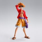 MONKEY D LUFFY RAID OF ONIGASHIMA ONE PIECE SH FIGUARTS. Tamashii Nations vuelve a presentar para la colección de S.H. Figuarts la figura de Monkey. D. Luffy -The Raid on Onigashima-, basada en su apariencia en el arco "The Raid on Onigashima" del anime "One Piece". La figura mide 14,5 cm. y contiene 3x expresiones opcionales, 2x pares de manos opcionales y 1x set de pelo.