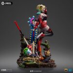 HARLEY QUINN (GOTHAM CITY SIRENS) ART SCALE 1/10. Incorpora a tu colección la elegante Estatua Art Scale 1/10 de Catwoman, inspirada en Gotham City Sirens. Esta impresionante figura de poliresina, con una altura aproximada de 22 cm, captura con precisión cada detalle del icónico personaje de DC Comics.  La estatua está hecha de resina de alta calidad y pintada a mano reflejando la astucia y el carisma de Catwoman. Perfecta para fans y coleccionistas, es una pieza imprescindible para cualquiera que quiera incorporar el cosmos a su colección.