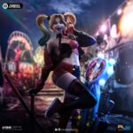 HARLEY QUINN (GOTHAM CITY SIRENS) ART SCALE 1/10. Incorpora a tu colección la elegante Estatua Art Scale 1/10 de Catwoman, inspirada en Gotham City Sirens. Esta impresionante figura de poliresina, con una altura aproximada de 22 cm, captura con precisión cada detalle del icónico personaje de DC Comics.  La estatua está hecha de resina de alta calidad y pintada a mano reflejando la astucia y el carisma de Catwoman. Perfecta para fans y coleccionistas, es una pieza imprescindible para cualquiera que quiera incorporar el cosmos a su colección.