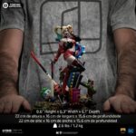 HARLEY QUINN (GOTHAM CITY SIRENS) ART SCALE 1/10. Incorpora a tu colección la elegante Estatua Art Scale 1/10 de Catwoman, inspirada en Gotham City Sirens. Esta impresionante figura de poliresina, con una altura aproximada de 22 cm, captura con precisión cada detalle del icónico personaje de DC Comics.  La estatua está hecha de resina de alta calidad y pintada a mano reflejando la astucia y el carisma de Catwoman. Perfecta para fans y coleccionistas, es una pieza imprescindible para cualquiera que quiera incorporar el cosmos a su colección.