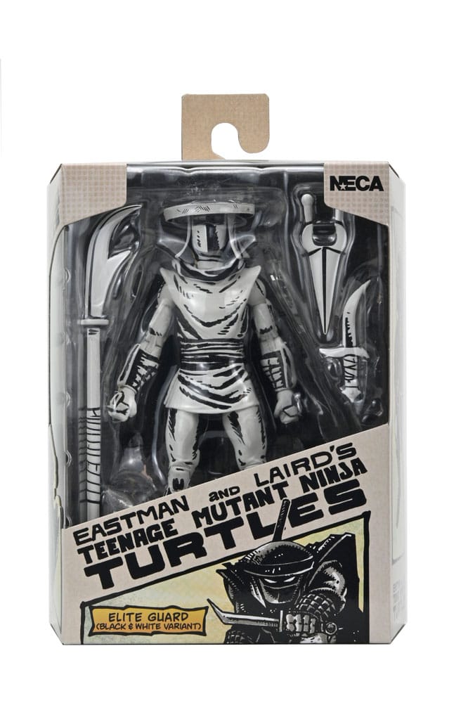 Elite foot ninja guard black and white teenage mutant ninja turtles neca. Basado en los cómics originales de eastman & laird de las tortugas ninja adolescentes mutantes de mirage studios.   regresa a lo básico con la guardia de élite de shredder, tal como apareció originalmente en la publicación en blanco y negro de mirage comics.   la guardia de élite, la más letal de los ninjas del pie, está unida por honor a shredder y es entrenada personalmente por él. Esta figura de acción mide 18 cm e incluye manos adicionales, lanza, sombrero y capa extraíble.   viene en una caja con ventana especial con temática de cómic, ilustrada por kevin eastman.