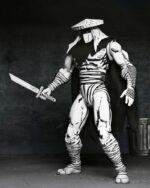 FOOT ASSASSIN BLACK AND WHITE TEENAGE MUTANT NINJA TURTLES NECA. Basado en los cómics originales de Eastman & Laird de las Tortugas Ninja Adolescentes Mutantes de Mirage Studios. De la historia "Ciudad en Guerra", este Asesino del Pie mide 18 cm y presenta una decoración en blanco y negro que le da un aspecto auténtico de cómic. Incluye manos adicionales, cabezas alternativas, una bomba de tiempo, armas ninja y una capa extraíble. Viene en un empaque ideal para coleccionistas con la ilustración original de Kevin Eastman.