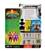 AUTO-MORPHIN BLACK RANGER MIGHTY MORPHIN POWER RANGERS. ¡El Auto-Morphin Black Ranger viene con su característica Power Axe y Blade Blaster en forma de cuchilla y blaster! La figura está multiarticulada y tiene el mismo aspecto que Zack Taylor de la serie original Mighty Morphin Power Rangers.