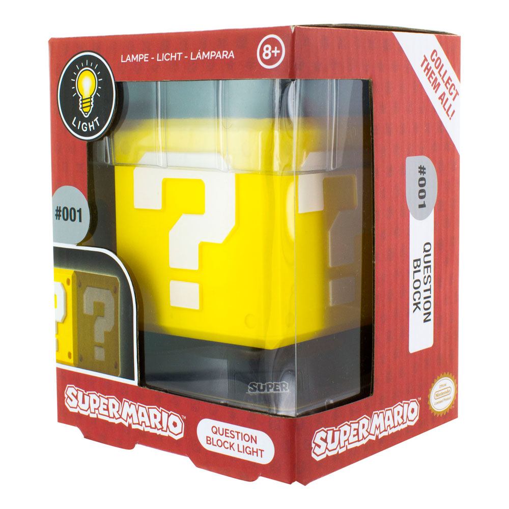 SUPER MARIO LÁMPARA 3D QUESTION BLOCK. Esta lámpara única está diseñada para parecerse al icónico Question Block de la popular serie de videojuegos. Fabricada con materiales de alta calidad, mide 10 cm de altura y presenta un impresionante diseño en 3D. Perfecta para añadir un toque de nostalgia gamer a cualquier habitación, esta lámpara seguramente encantará tanto a niños como a adultos. Su tamaño compacto la hace fácil de colocar en un escritorio o estante, lo que la convierte en una gran adición a cualquier colección de Mario.