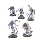KILL TEAM: TYPHON (INGLÉS). Solo en inglés. In the wake of the Great Gun's reverberations, alien growths are discovered among the foundations of the great city of Hive Fissilicus. Bionically augmented Tech-Priests lead Battleclades of their cyborg servants beneath the hive city to halt the spread, but awaken monstrous aliens, leading to furious fighting. This expansion includes two multipart plastic and push-fit kill teams, a set of Tyranid-themed terrain features, a horde of non-player operatives for solo and cooperative play, rules, datacards, and accessories for your games of Kill Team. It continues the ongoing narrative on Volkus, and introduces fresh ways to play, more operatives, and strategies – it's an ideal way to add even more variety to your games.