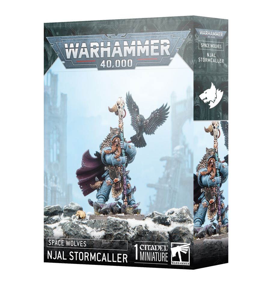 Njal stormcaller space wolves. Njal invocatormentas es un foco elemental de furia psíquica que conjura ventiscas de dagas de hielo para dispersar a sus enemigos. Es el alto sacerdote rúnico de los lobos espaciales y blande un bastón crepitante con el que anula la magia enemiga. Con este kit multicomponente de plástico puedes montar a njal invocatormentas, un formidable psíquico para tus ejércitos de lobos espaciales de warhammer 40,000. El sumo sacerdote rúnico del capítulo empuña en combate el báculo de invocatormentas, con el que controla los elementos y convierte en armas el viento y los relámpagos. Este legendario guerrero es ideal para apoyar a tu ejército, haciéndolo todavía más letal en el campo de batalla, a la vez que presenta una potente amenaza por sí solo. Va acompañado de su cuervo aumentado ala nocturna y es una adición llena de personalidad para cualquier colección.