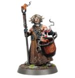 SPEARHEAD: CITIES OF SIGMAR – FUSIL - PLATOON. Acero y pólvora negra son la savia de las Ciudades de Sigmar, así como la vigilancia implacable. Las Secciones de Fusilería representan las tres cosas: desplegadas como brigadas móviles de artillería, su labor consiste en buscar enemigos que pretendan emboscar a las líneas de batalla y hacerles abandonar su escondite. Si quieres defender los Reinos Mortales en nombre de las fuerzas del Orden, esta caja es la manera perfecta de empezar una nueva colección de Ciudades de Sigmar (o ampliar tu ejército de Warhammer Age of Sigmar) y ahorrarte dinero, si lo comparas con comprar cada kit por separado. Lidera la fuerza un Fusilero Mayor en Ogor Baluarte, letal tanto a distancia como en combate cuerpo a cuerpo, que cuenta con la ayuda de un Transmutador de Guerra. Los Fusileros del Gremio Libre lanzan ráfagas de fuego mientras los Cazadores Montaraces ejercen presión sobre el enemigo y reclaman objetivos. Estas miniaturas componen una fuerza de Punta de lanza completa, lo que significa que podrás lanzarte a jugar partidas tácticas e intensas desde el primer momento. El Fusilero mayor puede montarse con dos poses distintas, igual que el Ogor Baluarte que conduce a la batalla. Los Fusileros del Gremio Libre tienen varias piezas intercambiables, como los escudos y las cabezas. Puedes montar un campeón de unidad opcional con un arma de varios cañones o pistolas, y también hay piezas para montar un portaestandarte con dos sombreretes distintos entre los que elegir. Los Cazadores Montaraces tienen distintas opciones de armas y de cabezas.i opcionales. También hay opciones de armas para que personalices aún más tu unidad.