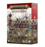 SPEARHEAD: CITIES OF SIGMAR – FUSIL - PLATOON. Acero y pólvora negra son la savia de las Ciudades de Sigmar, así como la vigilancia implacable. Las Secciones de Fusilería representan las tres cosas: desplegadas como brigadas móviles de artillería, su labor consiste en buscar enemigos que pretendan emboscar a las líneas de batalla y hacerles abandonar su escondite. Si quieres defender los Reinos Mortales en nombre de las fuerzas del Orden, esta caja es la manera perfecta de empezar una nueva colección de Ciudades de Sigmar (o ampliar tu ejército de Warhammer Age of Sigmar) y ahorrarte dinero, si lo comparas con comprar cada kit por separado. Lidera la fuerza un Fusilero Mayor en Ogor Baluarte, letal tanto a distancia como en combate cuerpo a cuerpo, que cuenta con la ayuda de un Transmutador de Guerra. Los Fusileros del Gremio Libre lanzan ráfagas de fuego mientras los Cazadores Montaraces ejercen presión sobre el enemigo y reclaman objetivos. Estas miniaturas componen una fuerza de Punta de lanza completa, lo que significa que podrás lanzarte a jugar partidas tácticas e intensas desde el primer momento. El Fusilero mayor puede montarse con dos poses distintas, igual que el Ogor Baluarte que conduce a la batalla. Los Fusileros del Gremio Libre tienen varias piezas intercambiables, como los escudos y las cabezas. Puedes montar un campeón de unidad opcional con un arma de varios cañones o pistolas, y también hay piezas para montar un portaestandarte con dos sombreretes distintos entre los que elegir. Los Cazadores Montaraces tienen distintas opciones de armas y de cabezas.i opcionales. También hay opciones de armas para que personalices aún más tu unidad.