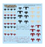 BEASTMEN BRAYHERDS BATTALION. Más que un ejército disciplinado, las manadas bestiales de hombres bestia son grupos de incursores desorganizados, repletos de criaturas salvajes y babeantes empeñadas en la destrucción y el derramamiento de sangre. Estos monstruos de otro mundo avanzan en hordas despiadadas, armados con hachas, lanzas rudimentarias y escudos. Con esta caja puedes montar un núcleo sólido de un ejército de Beastmen Brayherds para usar en partidas de Warhammer: The Old World. Es perfecta para empezar una nueva colección o ampliar la tuya, y más económica que comprar los kits por separado. Un Cygor magofóbico, que también puede ensamblarse como un corpulento Ghorgon, actúa como eje de esta fuerza, listo para aplastar a tus mayores amenazas. A sus pies, hordas de Ungors avanzan en escaramuza. Estos guerreros versátiles pueden armarse con arcos rudimentarios, lanzas o armas de mano y escudos para enfrentarse a cualquier enemigo. Los brutales Gors completan tus filas con una avalancha de rudos soldados con armas de mano emparejadas, o bien armas de mano y escudos, para aplastar las líneas enemigas.