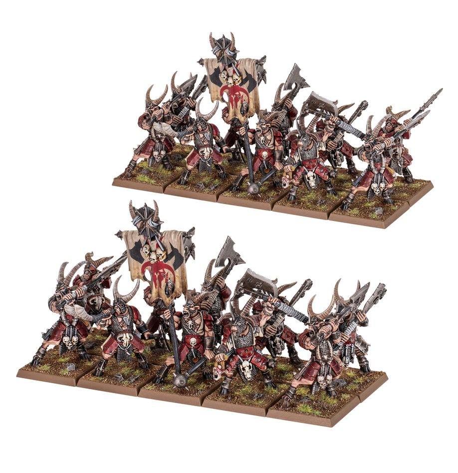 Bestigor herd. Los bestigors son los hombres bestia más fuertes y feroces. Suelen portar hachas enormes, y visten placas de armadura pesadas y cotas de malla adornadas con todo tipo de atroces trofeos arrebatados a quienes han osado resistirse a ser descuartizados. Con este kit multicomponente de plástico puedes montar 20 bestigors, infantería cuerpo a cuerpo de élite para tus ejércitos de beastmen brayherds en partidas de warhammer: the old world. Estos guerreros salvajes son perfectos para abrirse paso entre las líneas enemigas con sus poderosas armas. Se pueden montar como una unidad grande o dos unidades de 10 guerreros, cada una con su propio champion, standard bearer y musician opcionales. El standard bearer puede elegir entre dos sombreretes para el estandarte y los cuernos y cabezas del kit son intercambiables, para que personalizar tus unidades sea de lo más sencillo. El kit contiene 184 piezas de plástico y 20 peanas cuadradas citadel de 30 mm. También incluye una hoja con 204 calcomanías al agua de gran calidad para que decores tus miniaturas de los beastmen brayherds.