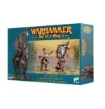 GATE MASTERS OF THE CELESTIAL CITIES. Los Maestros de las Puertas de las Ciudades Celestiales lideran a los Guerreros de Jade, los soldados profesionales de la Gran Catai. Al igual que sus tropas, un Maestro de las Puertas está entrenado para defender las murallas de su ciudad. Son un eslabón vital para ejecutar la voluntad de su Señor Magistrado, quien confía en sus Maestros de las Puertas más que en cualquier otro oficial de sus ejércitos. Con este kit multicomponente de plástico puedes montar dos Gate Masters of the Celestial Cities, uno a pie y otro sobre un Cathayan Warhorse. Líderes distinguidos que pueden representar un Gate Master o un Gate Keeper para tus Armies of Grand Cathay en Warhammer: The Old World. Son ideales para comandar desde el frente e inspirar a tus fuerzas hacia la victoria en el Mundo de Leyenda.
