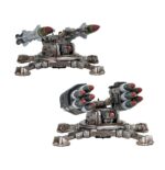 TARANTULA MISSILE BATTERY. Las Tarantula son plataformas de armas versátiles que suelen emplearse para reforzar flancos expuestos o posiciones de retaguardia y liberar de tareas defensivas a las tropas del Adeptus Astartes. Son poco más que una sólida base con una torreta móvil, y están diseñadas para montar armas diversas en función de la situación. Aunque sencillas, bien desplegadas son muy efectivas. Con este kit multicomponente de plástico puedes montar dos Tarantula Missile Batteries, plataformas de armas automatizadas para tus ejércitos de Legiones Astartes de Warhammer: The Horus Heresy. Cada una puede equiparse con un Hyperios missile launcher para destruir blindados y aeronaves, o con Orias frag missiles para dinamitar hordas de infantería. Sin importar el enemigo al que te enfrentes, siempre encontrarás la configuración perfecta. El kit no trae insignias específicas de ninguna Legión, por lo que puedes incluirlo en cualquier fuerza de Marines Espaciales, tanto si eres leal al Emperador como si te has sumado a la rebelión de Horus.
