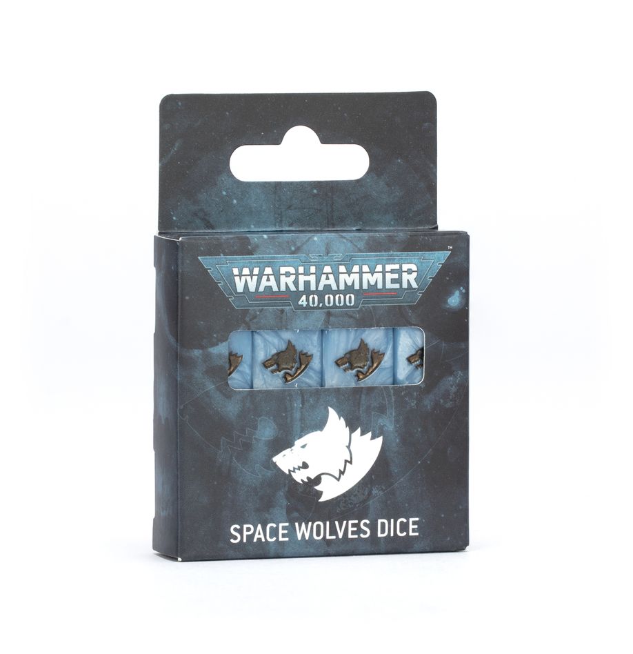 Space wolves dice. Los hijos de russ luchan de forma salvaje, confiando en su habilidad con las armas y siempre ansiosos por superarse unos a otros. Pese a tener las mejoras armas y armaduras, los apasionados latidos de sus corazones son su mayor activo. Un juego de 16 dados de seis caras con esquinas cuadradas para usar en partidas de warhammer 40,000, con la temática de los lobos espaciales. Están fabricados en plástico acrílico de color azul claro perlado y muescas en tinta dorada, y miden 16 mm de arista. Las caras del 1 al 5 presentan los tradicionales puntos y la cara del 6 luce el salvaje icono de los lobos espaciales