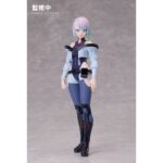 LUCY CYBERPUNK: EDGERUNNERS BUZZMOD. Aniplex incorpora a su colección BUZZmod. la figura articulada de la netrunner fugitiva Lucy, basada en el personaje de la serie de animación "Cyberpunk: Edgerunners". La figura cuenta con un cuello articulado e incluye 5x placas faciales, 1x pantalla de protocolo de infiltración, 2x partes del cuello intercambiables, 2x partes de antebrazo “Monowire”, 9x manos, 2x pies y 1x pistola. Mide aproximadamente 14 cm de altura y está fabricada en PVC, ABS y POM. Como todas las figuras de esta línea ha sido meticulosamente diseñada para ofrecer una articulación superior, mayor estabilidad y facilidad para recrear diferentes poses.