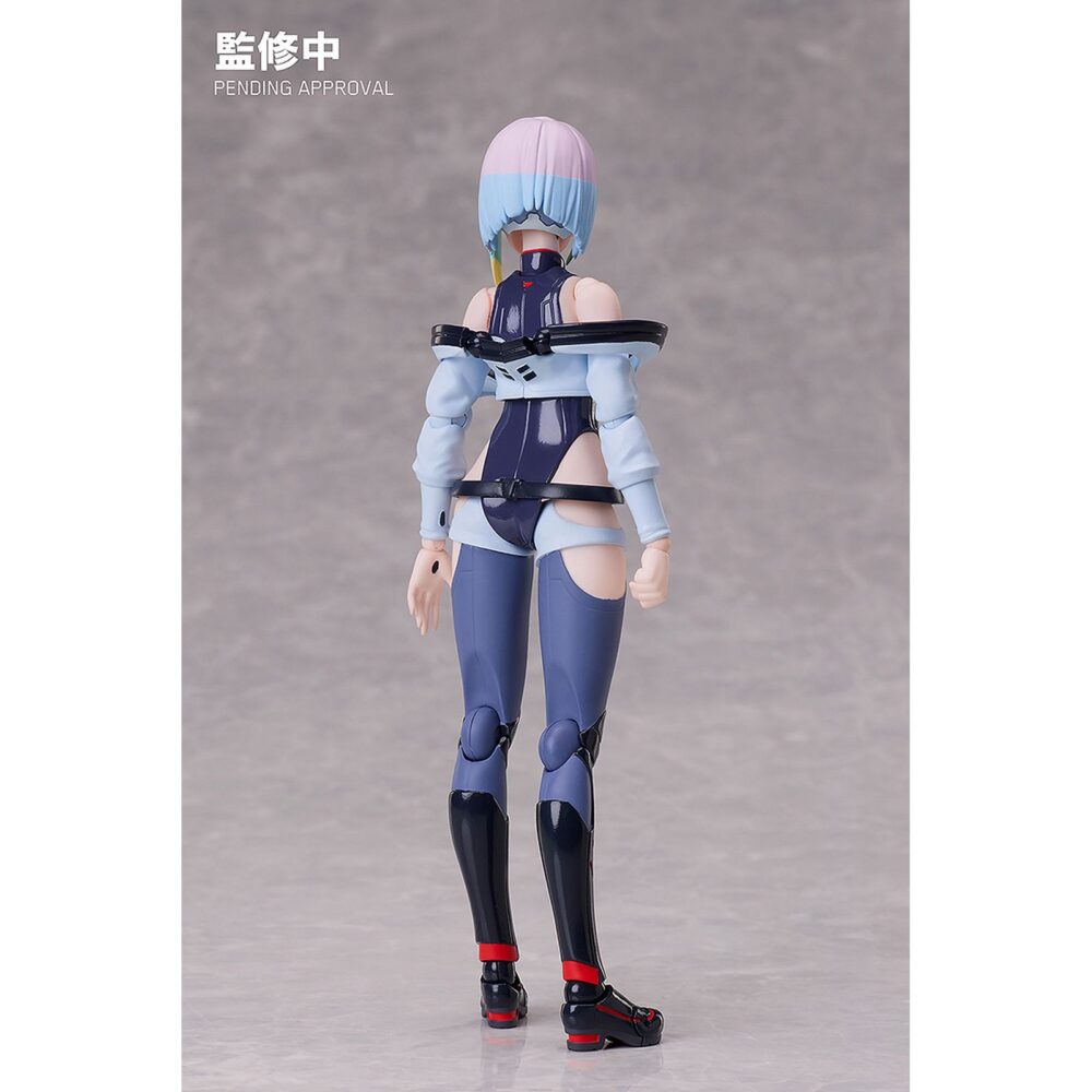 Lucy cyberpunk: edgerunners buzzmod. Aniplex incorpora a su colección buzzmod. La figura articulada de la netrunner fugitiva lucy, basada en el personaje de la serie de animación "cyberpunk: edgerunners". La figura cuenta con un cuello articulado e incluye 5x placas faciales, 1x pantalla de protocolo de infiltración, 2x partes del cuello intercambiables, 2x partes de antebrazo “monowire”, 9x manos, 2x pies y 1x pistola. Mide aproximadamente 14 cm de altura y está fabricada en pvc, abs y pom. Como todas las figuras de esta línea ha sido meticulosamente diseñada para ofrecer una articulación superior, mayor estabilidad y facilidad para recrear diferentes poses.