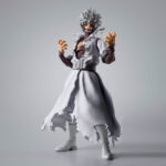 DADI MY HERO ACADEMIA SH FIGURTS. Tamashii Nations vuelve a presentar, dentro de la colección S.H. Figuarts, la figura Collectors Shop de Toya "Dabi" Todoroki, uno de los antagonistas del anime “My Hero Academia”. Está hecha en PVC, mide unos 16 cm e incluye 3x pares de manos intercambiables, 1x par de manos con efecto de llamas azules, 2x expresiones faciales y 2x efectos completos de llamas azules para reproducir el súpermovimiento "Puño Incandescente". UNIDADES LIMITADAS.