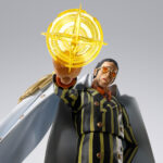 BORSALINO FUTURE ISLAND EGGHEAD ONE PIECE SH FIGURTS. Se une a la colección S.H. Figuarts de Tamashii Nations esta figura Collectors Shop de Borsalino (también conocido como Kizaru), uno de los tres almirantes del cuartel general de la Marina. Mide unos 19 cm y está basada en su aparición en el arco de Egghead del anime “One Piece”. Incluye 3 x manos izquierdas, 4x manos derechas, 2x expresiones faciales, 1x cabeza adicional, 1x pie derecho, 1x espada Ama no Murakumo, 1x expositor original y efectos especiales para reproducir las habilidades otorgadas por la fruta del diablo Pika Pika. Como bonus cuenta con 2 accesorios para las dos figuras de Luffy del arco Egghead (se venden por separado). UNIDADES LIMITADAS.