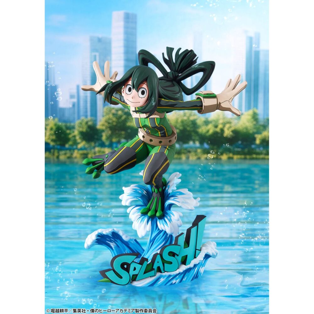 Tsuyu asui hero suit 2d my hero academia 1/8. Bellfine presenta esta estatua a escala 1/8 de tsuyu asui con su traje de superheroína, basada en su apariencia en el anime "my hero academia". Esta versión cuenta con un estilo gráfico peculiar que pretende reproducir la bidimensionalidad de su aspecto en pantalla. La figura mide aproximadamente 20 cm y está fabricada en abs y pvc. Su base circular, esta decorada con olas y la palabra splash! Sobre ellas.