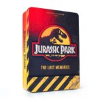 JURASSIC PARK THE LOST MEMORIES KIT. Adéntrate en el mundo jurásico con esta exclusiva Collector's Box de Doctor Collector. The Lost Memories está inspirada en los eventos inolvidables de las películas "Jurassic Park" de 1993 y "The Lost World: Jurassic Park" (en España "El mundo perdido: Jurassic Park") de 1997. 