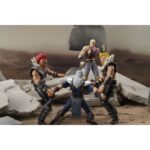 THOUZER FIST OF THE NORTH STARS DIGACTION. DIG incorpora a su línea Digaction la figura articulada de Thouzer (o Souther), el autoproclamado Emperador Sagrado del anime "Fist of the North Star" ("El puño de la estrella del norte" en España). Mide aproximadamente 8 cm y está fabricada en PVC, ABS y POM. A pesar de su tamaño compacto, ofrece gran movilidad y estilo fiel al personaje. Incluye 2x cabezas intercambiables, 5x manos adicionales, 1x lanza, 1x efecto de sangre para recrear diferentes escenas y un soporte para exposición.