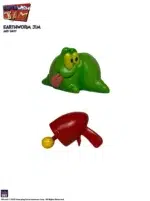 EARTWORM JIM FIGURA WAVE 1: EARTWORM JIM & SNOT 15 CM. La vida de Jim cambió para siempre cuando, de repente, le cayó del cielo un traje cibernético superespacial de alta tecnología e indestructible creado por el Profesor Mono para ser la cabeza de la malvada Reina Babosa-Para-el-Culo. Con sus nuevos poderes, Jim viaja a través de la galaxia luchando contra malvados enemigos en su búsqueda por rescatar a la bella princesa Cómo-se-llame de las malvadas garras de Psy-Crow. ¡Woah Nelly!