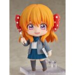 CHIYO SAKURA MONTHLY GIRL NOZAKI-KUN NENDOROID. Good Smile Arts Shanghai lanza esta figura de la colección Nendoroid de Chiyo Sakura basada en el personaje del manga “Monthly Girls' Nozaki-kun" (o "Nozaki y su revista mensual para chicas" en España). Mide aproximadamente 10 cm de altura e incluye 3x placas faciales (sonriente, emocionada y asustada), 1x shikishi para autógrafos, 1x pincel, 1x manuscrito, 1x cojín de Nozaki-kun con diseño especial de Izumi Tsubaki, 1x base soporte transparente para su exhibición y otras piezas opcionales para recrear distintas escenas. Ideal para exponer con MIKOTO MIKOSHIBA MONTHLY GIRL NOZAKI-HUN NENDOROID (se vende por separado).