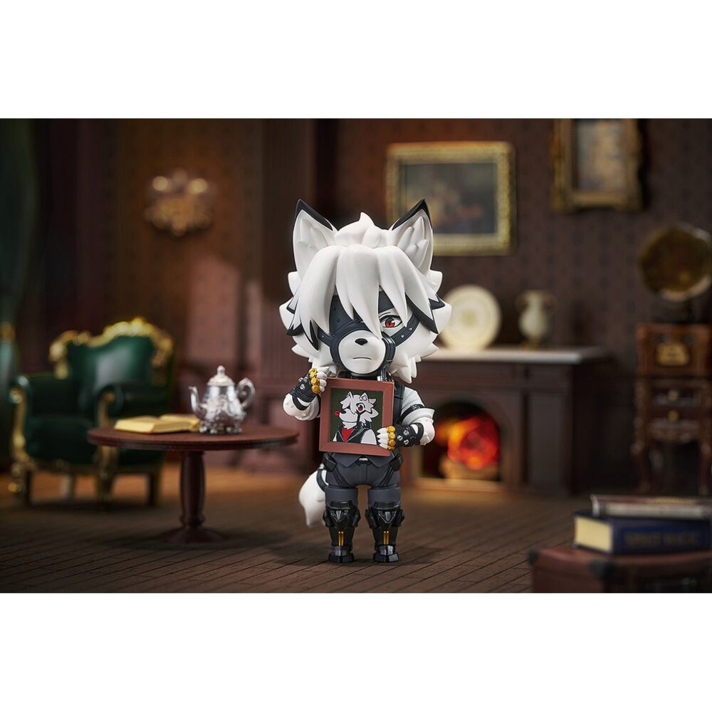 Von lycaon zenless zone zero nendoroid. Good smile arts shanghai presenta la figura de la línea nendoroid de von lycaon, líder de victoria housekeeping co. Del videojuego para móviles "zenless zone zero". Esta figura articulada mide aproximadamente 10 cm de altura e incluye un soporte transparente para exposición, 3x placas faciales intercambiables (estándar, sonriente y sorprendido), 1x juego de té, 1x autorretrato, 1x eous y otros elementos para recrear diversas escenas.