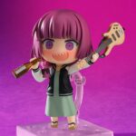 KIKURI HIROI BOCCHI THE ROCK NENDOROID. Good Smile Company incorpora a su colección Nendoroid la figura de Kikuri Hiroi, bajista y vocalista del grupo musical SICK HACK del anime "Bocchi the Rock!". Esta figura articulada mide aproximadamente 10 cm de altura e incluye una base con soporte transparente para su exposición, 3x placas faciales intercambiables (sonriente, borracha y maniática),1x bajo, 1x "Onikoro" y otros accesorios para recrear distintas poses.
