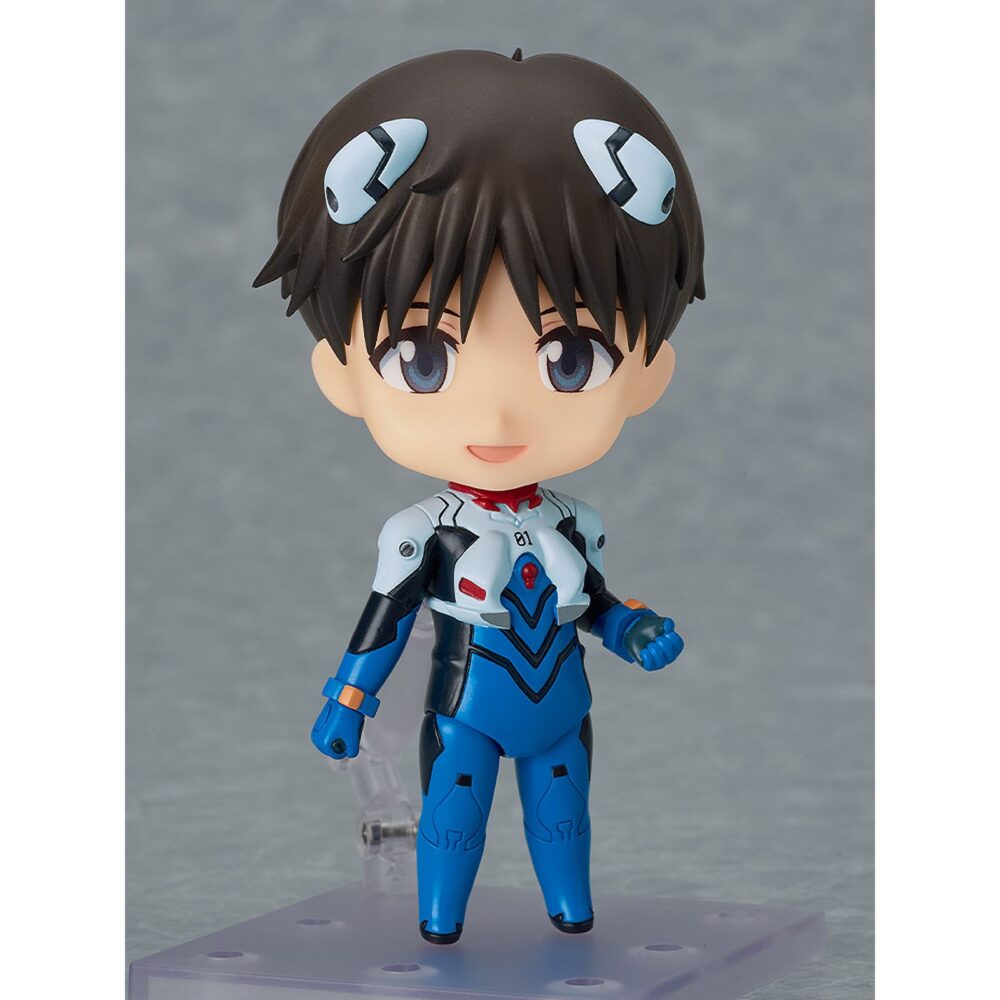Shinji ikari plugsuit version evangelion 2. 0 you can not advance nendoroid. Good smile company incopora a su colección nendoroid la figura de shinji ikari, protagonista de la película "evangelion: 2. 0 you can (not) advance", con su icónico plugsuit. Incluye 3x expresiones faciales (alegre, seria y sonriente), junto a 1x caja bento y otros accesorios para recrear distintas escenas. Mide 10 cm e incluye base expositora trasparente.