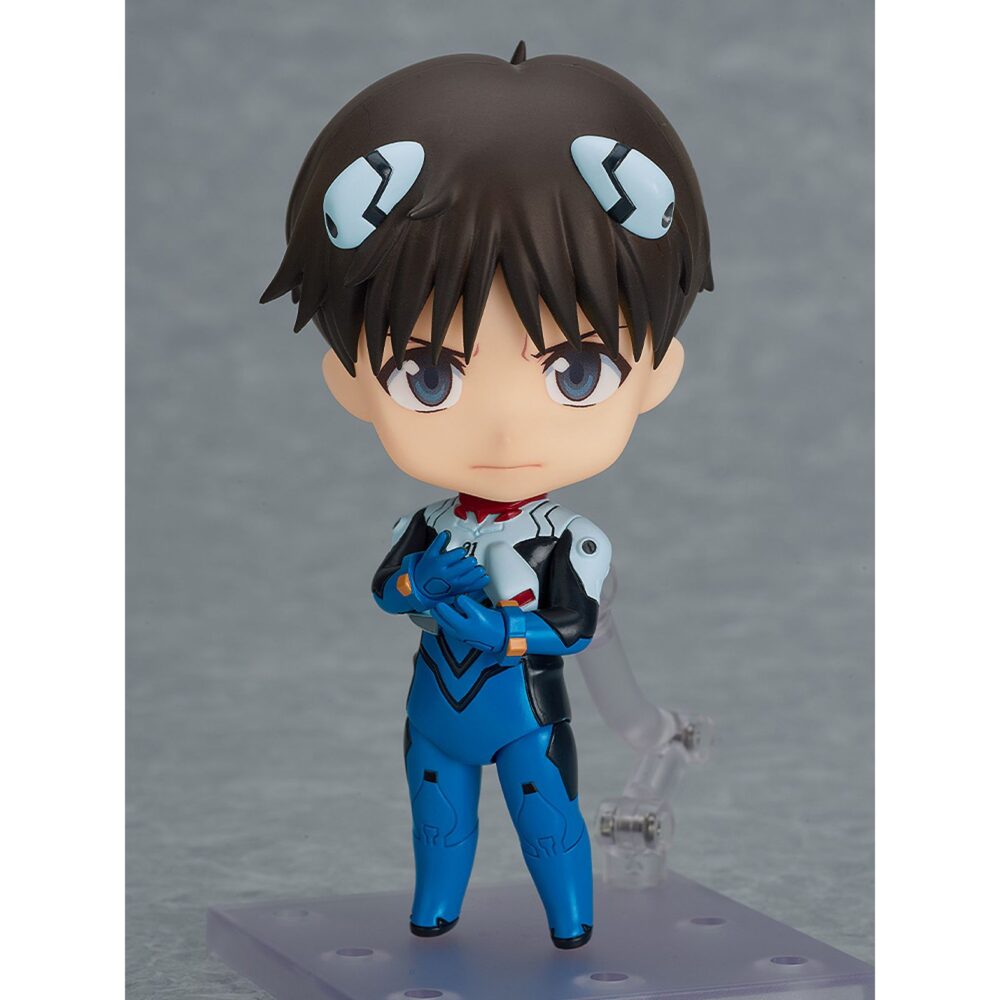 Shinji ikari plugsuit version evangelion 2. 0 you can not advance nendoroid. Good smile company incopora a su colección nendoroid la figura de shinji ikari, protagonista de la película "evangelion: 2. 0 you can (not) advance", con su icónico plugsuit. Incluye 3x expresiones faciales (alegre, seria y sonriente), junto a 1x caja bento y otros accesorios para recrear distintas escenas. Mide 10 cm e incluye base expositora trasparente.