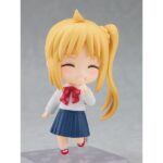 NIJIKA IJICHI BOCCHI THE ROCK NENDOROID. Good Smile Company reintroduce en su línea Nendoroid esta figura de Nijika Ijichi, baterista y líder de la banda Kessoku en el anime "Bocchi the Rock!". La figura articulada incluye 3x placas faciales (sonriente, confiada y exasperada) y varios accesorios: 1x batería completa, 1x silla, 1x parte inferior del cuerpo sentada y otros complementos para poses variadas. Mide aproximadamente 10 cm e incluye base expositora transparente.