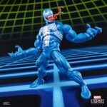 CAPTAIN AMERICA VS VENOM GAMERVERSE MARVEL LEGENDS. Hasbro añade a su línea Gamerverse de la colección Marvel Legends Series este pack doble de figuras de Capitán América y Venom, inspiradas en su aparición como luchadores en el videojuego “Marvel vs Capcom”. Miden 15 cm con un diseño retro y acabado premium.