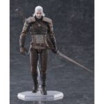 GERALT THE WITCHER 3: WILD HUNT FIGMA. Max Factory añade a la serie Figma la figura articulada del legendario brujo Geralt de Rivia, protagonista del videojuego "The Witcher 3: Wild Hunt". Mide aproximadamente 16 cm e incluye múltiples accesorios: 1x espada de plata, 1x espada de acero, 1x espada de plata Aerondight, 1x espada de acero de Hjalmar, 1x poción, 1x ballesta, 1x mano sosteniendo varias cartas de Gwent, 1x mano realizando la Señal de Igni y 9x manos intercambiables para variar sus poses. Viene con 1x soporte articulado transparente. La Señal de Igni puede iluminarse utilizando el mini LED Milight 316W de Hiromisangyo (se vende por separado).