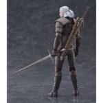 GERALT THE WITCHER 3: WILD HUNT FIGMA. Max Factory añade a la serie Figma la figura articulada del legendario brujo Geralt de Rivia, protagonista del videojuego "The Witcher 3: Wild Hunt". Mide aproximadamente 16 cm e incluye múltiples accesorios: 1x espada de plata, 1x espada de acero, 1x espada de plata Aerondight, 1x espada de acero de Hjalmar, 1x poción, 1x ballesta, 1x mano sosteniendo varias cartas de Gwent, 1x mano realizando la Señal de Igni y 9x manos intercambiables para variar sus poses. Viene con 1x soporte articulado transparente. La Señal de Igni puede iluminarse utilizando el mini LED Milight 316W de Hiromisangyo (se vende por separado).