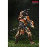 ULTIMATE SAMURAI PREDATOR PREDATOR: HUNTING GROUNDS. Del exitoso videojuego de 2020 Predator: ¡Hunting Grounds! Samurai Predator era un Yautja legendario que antaño cazaba a los hábiles guerreros que protegían el Japón feudal. Para honrar a sus presas, decoró su armadura y su máscara para parecerse a ellos y empuñó sus armas. Esta figura de acción Ultimate Samurai Predator a escala de 7 pulgadas de NECA está equipada con cabezas intercambiables con y sin máscara, katana, combisticks plegados y extendidos, plasmacaster articulado y manos intercambiables. Se presenta en una caja con ventana apta para coleccionistas con solapa frontal abatible.