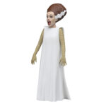 THE BRIDE OF FRANKENSTEIN UNIVERSAL MONSTERS TOONY TERRORS. Neca añade a su colección Toony Terrors la figura articulada a escala de la novia del monstruo de Frankenstein. Mide 15 cm y está inspirada en el personaje de la película de terror de 1935 “The Bride of Frankenstein” ("La novia de Frankenstein" en España). Puedes exponerla junto al resto de figuras de esta línea aunque se venden por separado. Lleva la diversión de los dibujos animados del sábado por la mañana a tu colección de terror con estos adorables bichitos. La serie 12 de la línea Toony Terrors de NECA trae más iconos de terror estilizados de Universal Monsters y muchos más. A los fans de las películas de terror clásicas les encantará este surtido de figuras de acción con el Hombre Invisible, la Novia de Frankenstein, la Criatura de la Laguna Negra y el Fantasma de la Ópera. Con una altura de 15 cm, cada figura se vende por separado y se presenta en un blíster.