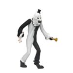TERRIFIER ART THE CLOWN TOONY TETTORS. Neca presenta dentro de su línea Toony Terrors esta figura de estilo animado de Art the Clown, el villano silencioso de la película "Terrifier". Con una altura aproximada de 15 cm, esta versión caricaturizada incluye su icónica bocina de payaso. Se presenta en blíster con fondo recortable, ideal para exhibiciones con estilo retro.