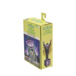 ULTIMATE EL CONDE DRACO SESAME STREET. Prepárate para contar hasta hartarte con el tercer Ultimate de la línea Sesame Street de NECA. El Conde apareció por primera vez en la clásica serie de televisión infantil en 1972, y su entusiasmo por contar cualquier cosa y todo lo ha convertido en un favorito de los fans desde entonces. Tú también te divertirás contando todos los puntos de articulación de esta figura de acción a escala de 7 pulgadas, ¡27 para ser exactos! El Conde viene con varios accesorios, como una cabeza alternativa, cinco manos intercambiables, una capa de tela, un candelabro, un teléfono y el número 2. Se presenta en una caja con ventana apta para coleccionistas con solapa frontal abatible. NECA es una marca destacada en el mercado de figuras coleccionables, reconocida por su dedicación a la calidad y al detalle. Sus productos abarcan una amplia gama de franquicias icónicas de películas, televisión, videojuegos y cómics, ofreciendo figuras que son tanto visualmente impresionantes como meticulosamente diseñadas. Utilizando materiales de alta calidad y técnicas de fabricación avanzadas, NECA garantiza que cada figura no solo sea una representación fiel del personaje, sino también duradera y resistente.