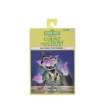 ULTIMATE EL CONDE DRACO SESAME STREET. Prepárate para contar hasta hartarte con el tercer Ultimate de la línea Sesame Street de NECA. El Conde apareció por primera vez en la clásica serie de televisión infantil en 1972, y su entusiasmo por contar cualquier cosa y todo lo ha convertido en un favorito de los fans desde entonces. Tú también te divertirás contando todos los puntos de articulación de esta figura de acción a escala de 7 pulgadas, ¡27 para ser exactos! El Conde viene con varios accesorios, como una cabeza alternativa, cinco manos intercambiables, una capa de tela, un candelabro, un teléfono y el número 2. Se presenta en una caja con ventana apta para coleccionistas con solapa frontal abatible. NECA es una marca destacada en el mercado de figuras coleccionables, reconocida por su dedicación a la calidad y al detalle. Sus productos abarcan una amplia gama de franquicias icónicas de películas, televisión, videojuegos y cómics, ofreciendo figuras que son tanto visualmente impresionantes como meticulosamente diseñadas. Utilizando materiales de alta calidad y técnicas de fabricación avanzadas, NECA garantiza que cada figura no solo sea una representación fiel del personaje, sino también duradera y resistente.