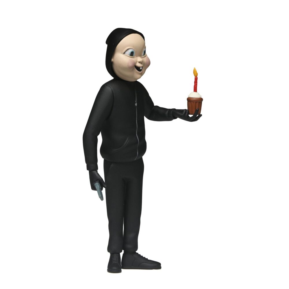 Babyface killer happy death day toony terrors. Neca lanza, dentro de la línea toony terrors, esta figura del asesino babyface basada en el personaje de la película de culto "happy death day" ("feliz día de tu muerte" en españa). Esta figura con estilo caricaturesco mide 15 cm incluye 1x cuchillo y 1x cupcake como accesorios. Viene en blíster con fondo recortable para exhibición.
