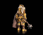 HYLOR CRYN COSMIC LEGIONS: OXKREWE BOOK. Hylor Cryn, en su día empleado de la División Empírica de la Unión de Comerciantes, formó parte de un equipo de doble operación enviado a una sección remota de Thyrimos para investigar una anomalía espacial. Se sospechaba que esta anomalía era la causa de que varias naves T.U.5.C.C. hubieran desaparecido mientras realizaban misiones en esa zona. Hylor y su compañero detectaron el problema en cuanto entraron en el Cuarto Anillo, pero por desgracia para la pareja de empíricos de la T.U.5.C.C., la detección y comprensión de la anomalía no fue suficiente para salvarles de ser víctimas de ella. Los instrumentos de su nave fallaron y se estrellaron en un planeta llamado Thraxxon. Recuperando todo el equipo de la T.U.5.C.C. que pudieron, incluyendo un par de trajes de ambiente hostil y un pequeño arsenal de armamento y equipo defensivo, la pareja abandonó su nave dañada y se adentró en el duro terreno de Thraxxon.