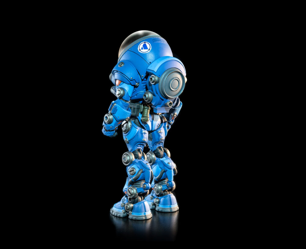 Cosmic legions: oxkrewe book one thraxxon figura vellok speer (deluxe). La designación oficial aexor3 de vellok speer es la de piloto de la nave de recuperación conocida como qorgonox. Sin embargo, para quienes viajan a bordo de esa nave como parte de la "oxkrewe", vellok es su líder no oficial y nada menos que una figura paterna para esta familia poco convencional. Vellok es el primero en despertar tras el accidente de la qorgonox en un planeta desconocido. Devastado por la pérdida de tantos miembros de su familia adoptiva entre la oxkrewe, sabe que el tiempo de luto tendrá que esperar. Su prioridad debe ser la de quienes sobrevivieron al accidente. Tras reunir todos los restos que puedan rescatar y levantar un campamento improvisado dentro de uno de los contenedores de transporte dañados de la nave, vellok jura que encontrará la manera de proteger a los miembros de la tripulación que permanecen bajo su cuidado.