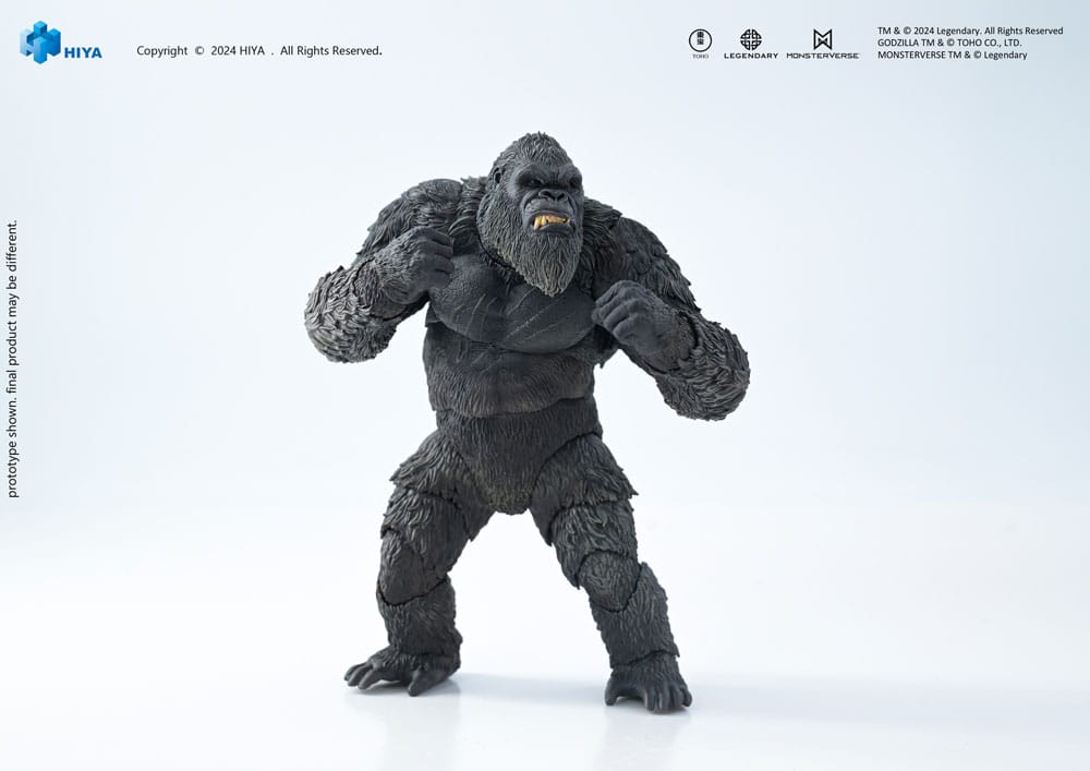 Kong exquisite basic godzilla x kong the new empire. Kong mide 16 cm de alto, está hecho con atención al detalle, basado en datos cg originales, reproduce fielmente cada aspecto de la apariencia de kong en la película godzilla x kong: el nuevo imperio, mostrando la imparable y majestuosa postura de kong. La figura está meticulosamente detallada, con aplicaciones de pintura en varias capas que resaltan su pelaje blanco plateado, sus intimidantes ojos, su robusta musculatura y su pecho con cicatrices de batalla, reflejo de décadas de combate. La minuciosidad de los detalles confiere a la figura un gran realismo. Con amplias articulaciones mejoradas, que proporcionan una gran amplitud de movimiento para recrear varias poses, como la postura cuadrúpeda o entrecruzada. Los accesorios incluyen un hacha de batalla translúcida y 3 pares de manos intercambiables, que permiten recrear escenas icónicas. Sobre la escultura de la cabeza, además de la cara normal, la cara de batalla rugiente y la cara gruñona, te permiten representar un kong más dinámico y feroz, ¡captando la esencia del poderoso rey!