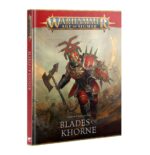 CHAOS BATTLETOME: BLADES OF KHORNE (ESPAÑOL) WARHAMMER AGE OF SIGMAR.  Los Filos de Khorne creen en la catarsis de la furia y el poder de la violencia. Estos adoradores de los Dioses del Caos mas iracundos renuncian a todo vestigio de cordura y nobleza en pro de derramar sangre y ofrendar masacres a su maestro. Los ejércitos del Dios de la Guerra solo ansían hacer arder los reinos y provocar masacres entre las cenizas. La furia se ha apoderado de ellos y los ha convertido en armas vivientes. Pocos pueden derrotar en combate a estos campeones asesinos, bendecidos con el oscuro favor de su dios mientras la sangre siga fluyendo. El Tomo de batalla Caos: Blades of Khorne es un libro esencial para coleccionistas y jugadores que quieran reclamar cráneos en los Reinos Mortales. Este sangriento tomo está repleto de perturbadoras ilustraciones, descarnado material de trasfondo y las reglas que necesitarás para hacer ofrendas al Dios de la Sangre. Dentro encontrarás hojas de unidad, regimientos y ejércitos de renombre, reglas de Sendero a la Gloria y Yunque de la Apoteosis, y una sección independiente de Punta de lanza que te ayudará a jugar disputadas partidas tácticas con tu colección. Este libro será tu guía para recorrer los Reinos Mortales dejando un sendero de muerte a tu paso, sea cual sea tu forma de coleccionar, pintar y jugar con los Filos de Khorne.