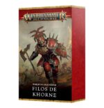 WARSCROLL CARDS: BLADES OF KHORNE (ESPAÑOL) WARHAMMER AGE OF SIGMAR. Solo en inglés. The Blades of Khorne go to war in a blood-frenzied tide. From frothing cultists to sanity-blastinLos Filos de Khorne acuden a la guerra como una marea sedienta de sangre. Todos, desde los rabiosos cultistas hasta los perturbadores daemons, son asesinos despiadados que solo ansían inundar de sangre y vísceras los Reinos Mortales. Este set de 41 tarjetas te ayudará a llevar un seguimiento de tus Filos de Khorne en partidas de Warhammer Age of Sigmar. Hay tarjetas de unidad individuales para cada unidad, elemento de terreno de facción y manifestación de facción, con sus perfiles, equipo, opciones y habilidades especiales. Son la forma ideal de comprobar fácilmente la información clave en el fragor de la batalla. También encontrarás tarjetas de unidad especiales para partidas de Punta de lanza.