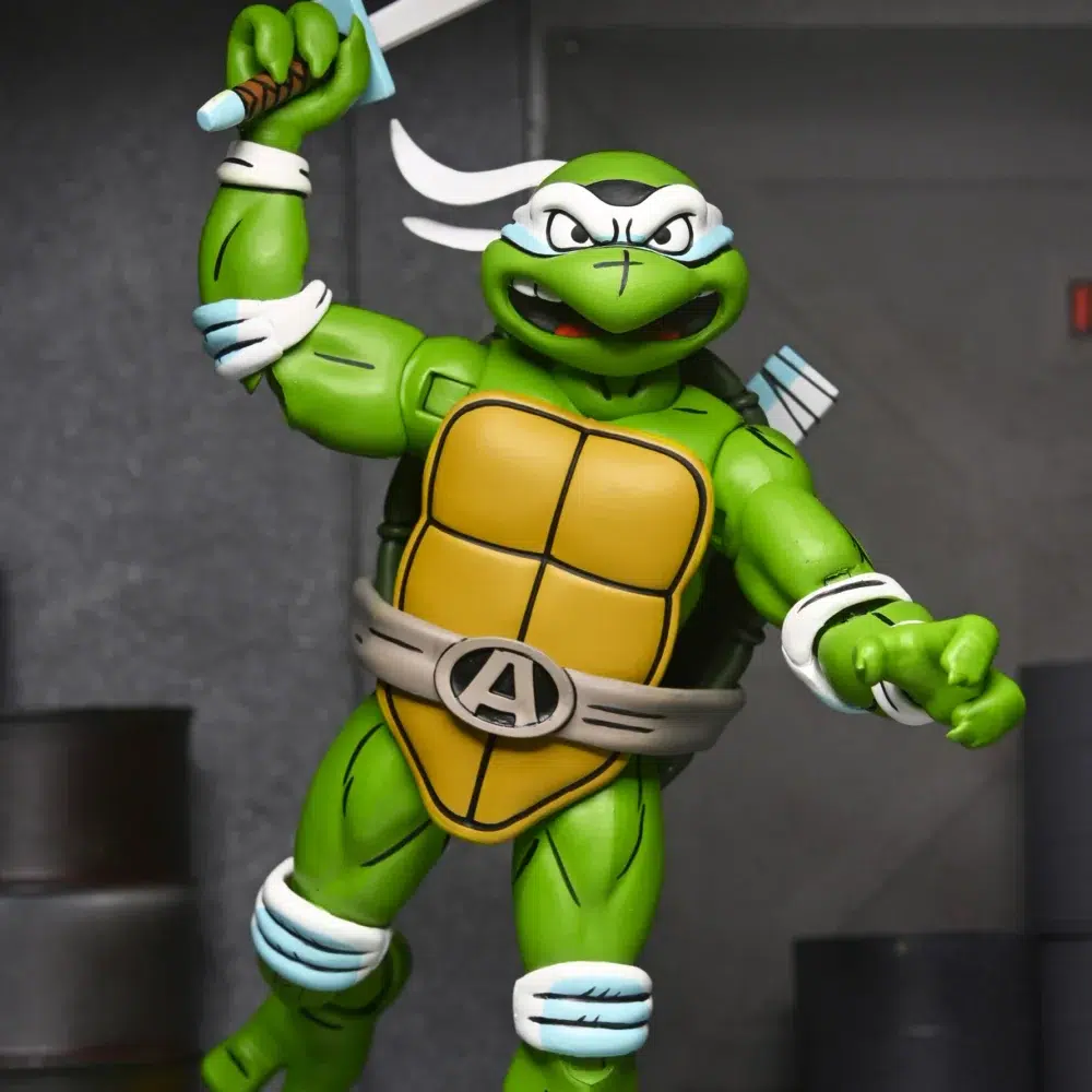 April as the 5th turtle teenage mutant ninja turtles adventures archie comics. Figura articulada, tamaño aprox. 18 cm. Viene con accesorios en una caja con ventana. Como se vio en el número especial de invierno de 1994 de la serie de cómics teenage mutant ninja turtles adventures de eastman y laird, de archie comics. ¿quién es la misteriosa quinta tortuga? Pues nada menos que april o'neil. Esta figura de acción neca a escala de 7 pulgadas cuenta con una espada, una vaina y varias cabezas y manos para ofrecer infinitas posibilidades de exposición. Viene en un embalaje para coleccionistas con ilustraciones del artista original de tmnt adventures, ken mitchroney.